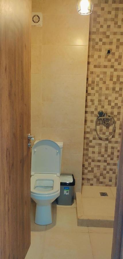 Appartement Nour 5 Marrakech Centre Gueliz Avec Piscine Marrakesh Exterior photo